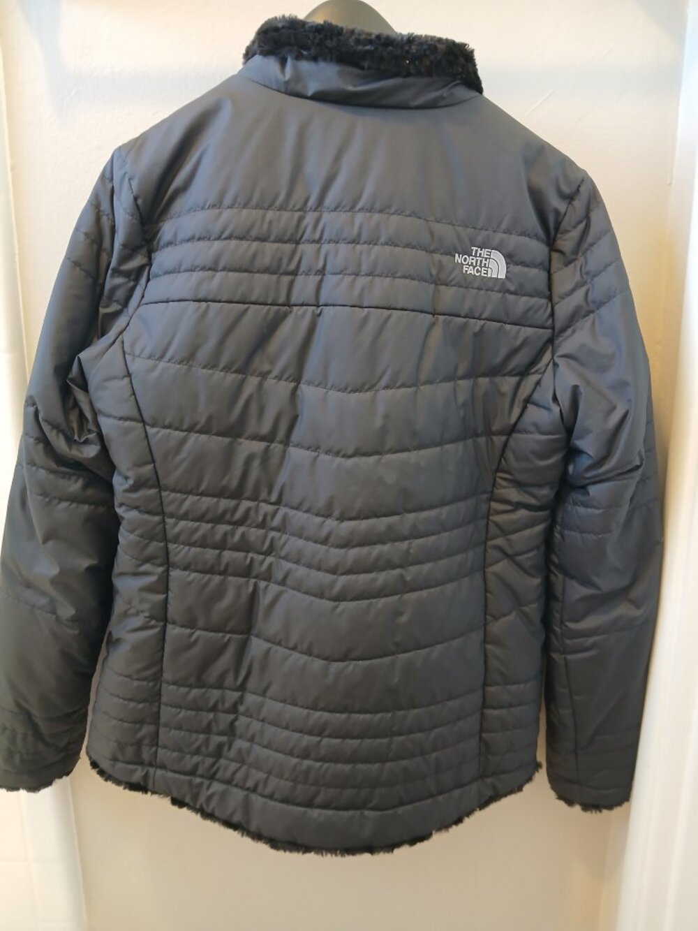The Northface Women's Jacket- Reversible - Picture 5 of 5